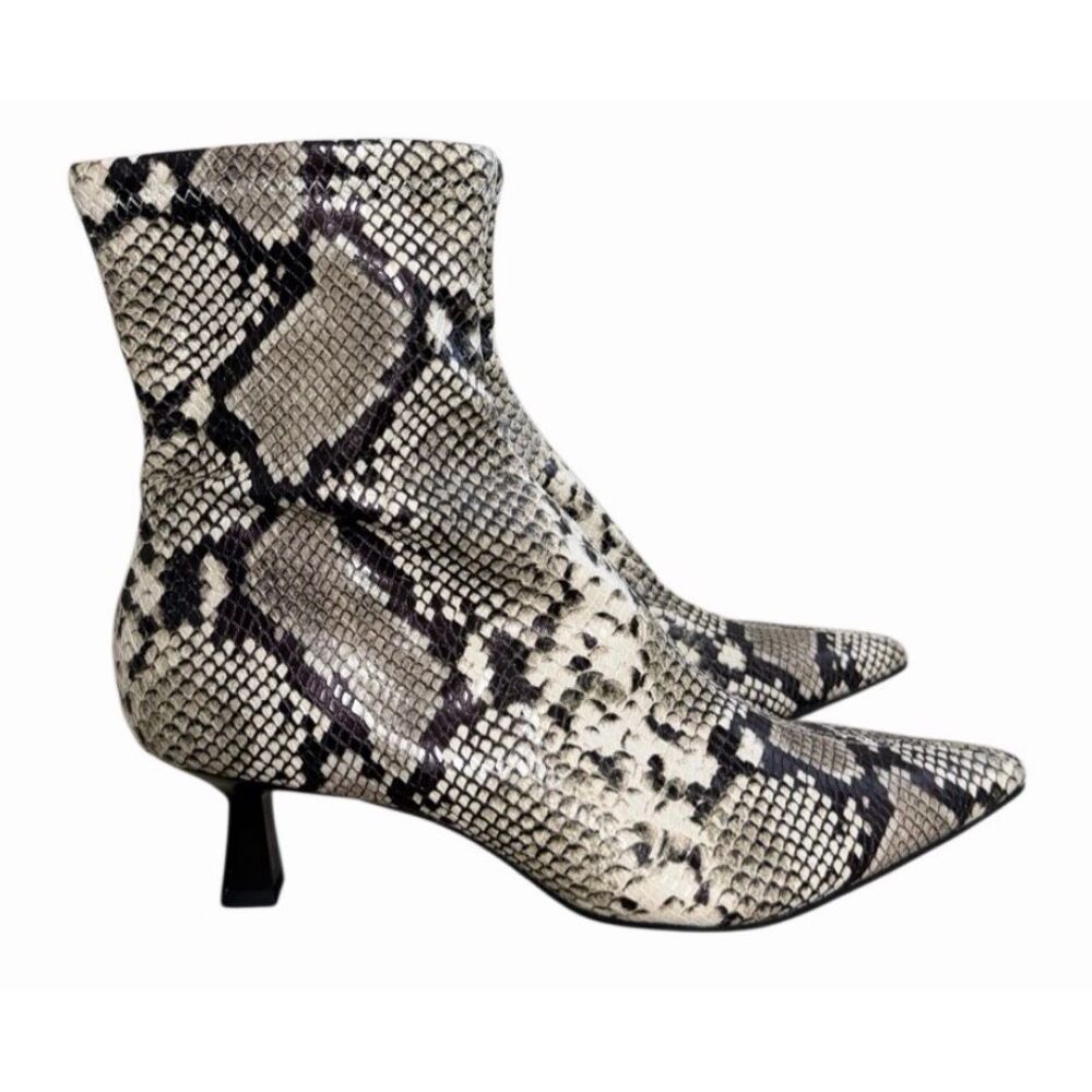 EDIT Ankle Booties Snake Print Size 6‎ Pointed Toe Kitten Heel NEW